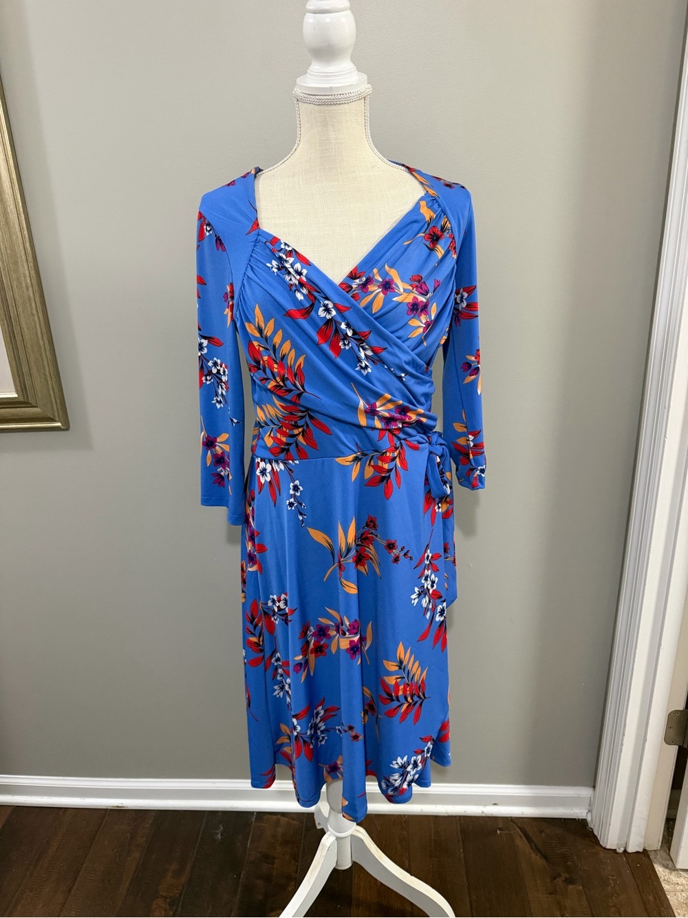 NWT Leota Mindy Sweetheart Faux Wrap Jersey Dress. Malibu Ultramarine Floral